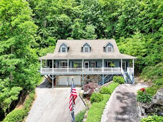 28 Mountain Breeze Drive, Maggie Valley, NC 28751