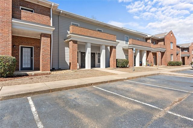 3218 Veterans Memorial 714, Tuscaloosa, AL 35404