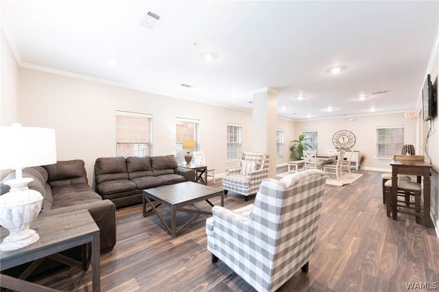 3218 Veterans Memorial 714, Tuscaloosa, AL 35404