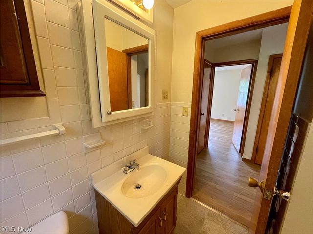 145 Circle Drive, Weirton, WV 26062