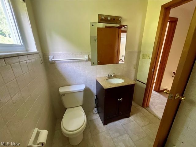 145 Circle Drive, Weirton, WV 26062