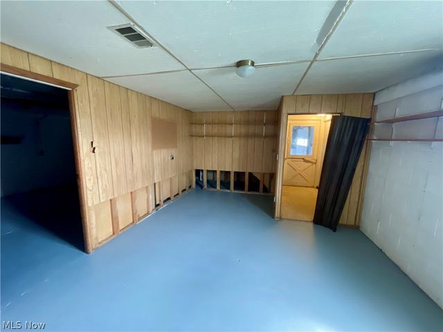 145 Circle Drive, Weirton, WV 26062