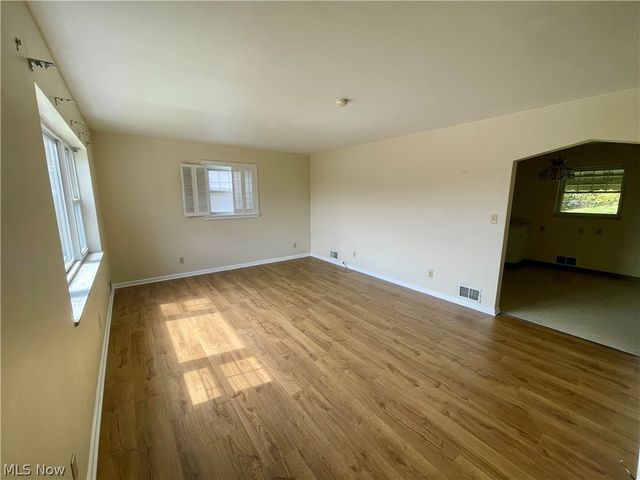 145 Circle Drive, Weirton, WV 26062
