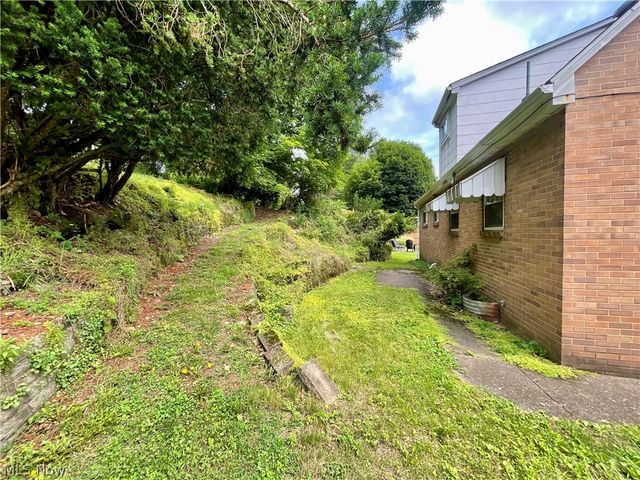 145 Circle Drive, Weirton, WV 26062
