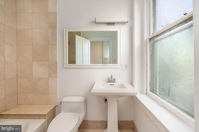 1683 35TH ST NW, Washington, DC 20007