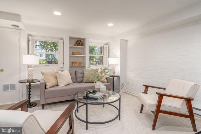 1683 35TH ST NW, Washington, DC 20007