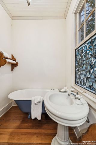 276 E Coll, New Braunfels, TX 78130