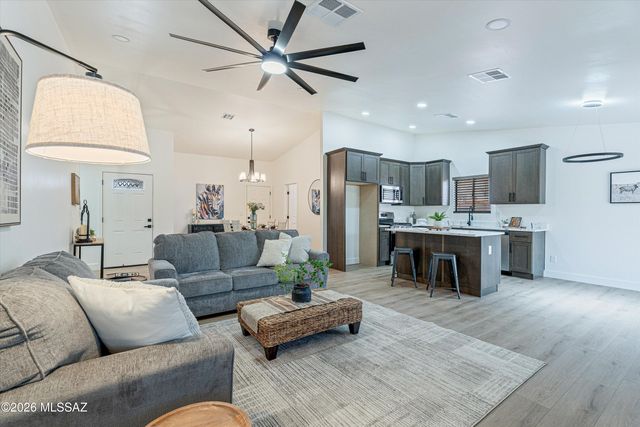 9316 N Eagle Dancer Drive, Tucson, AZ 85742