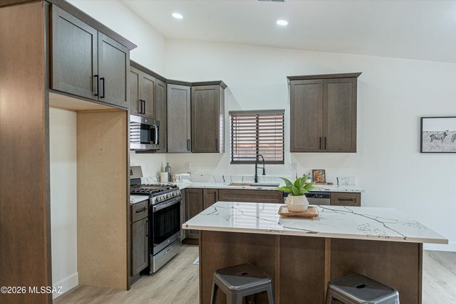 9316 N Eagle Dancer Drive, Tucson, AZ 85742