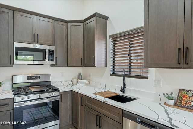 9316 N Eagle Dancer Drive, Tucson, AZ 85742