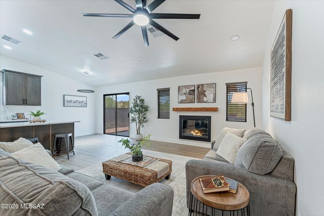 9316 N Eagle Dancer Drive, Tucson, AZ 85742