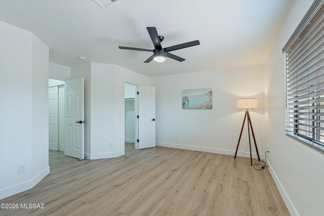 9316 N Eagle Dancer Drive, Tucson, AZ 85742