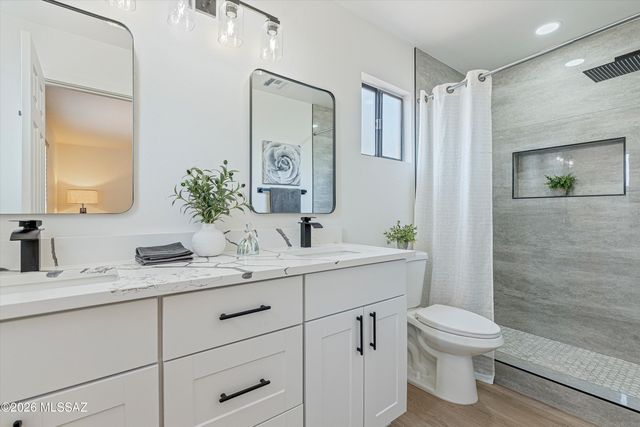 9316 N Eagle Dancer Drive, Tucson, AZ 85742