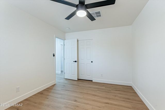 9316 N Eagle Dancer Drive, Tucson, AZ 85742