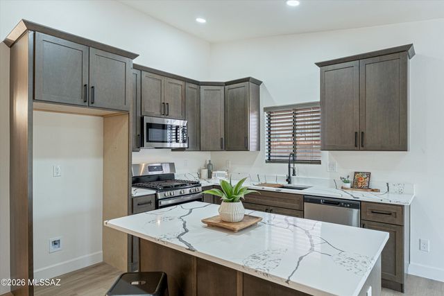 9316 N Eagle Dancer Drive, Tucson, AZ 85742