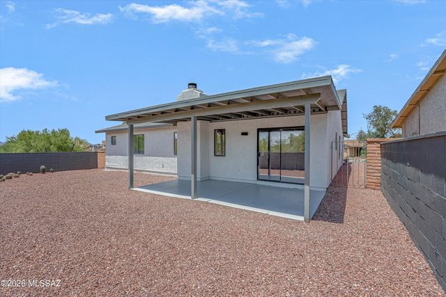 9316 N Eagle Dancer Drive, Tucson, AZ 85742