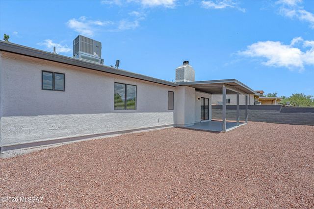 9316 N Eagle Dancer Drive, Tucson, AZ 85742