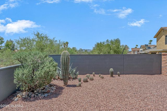 9316 N Eagle Dancer Drive, Tucson, AZ 85742
