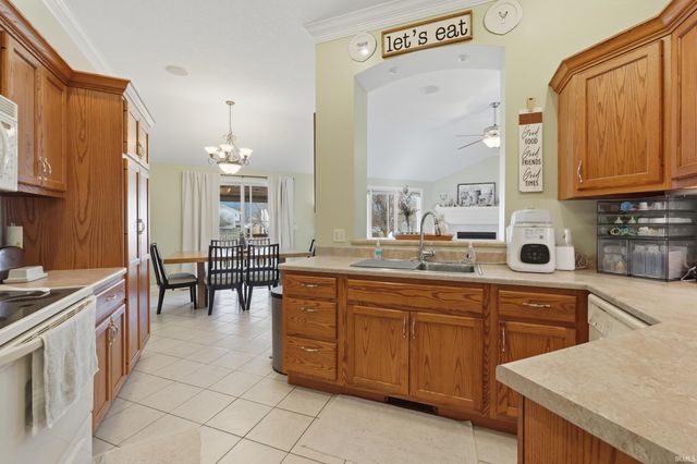 15905 Lebaron Lane, Huntertown, IN 46748