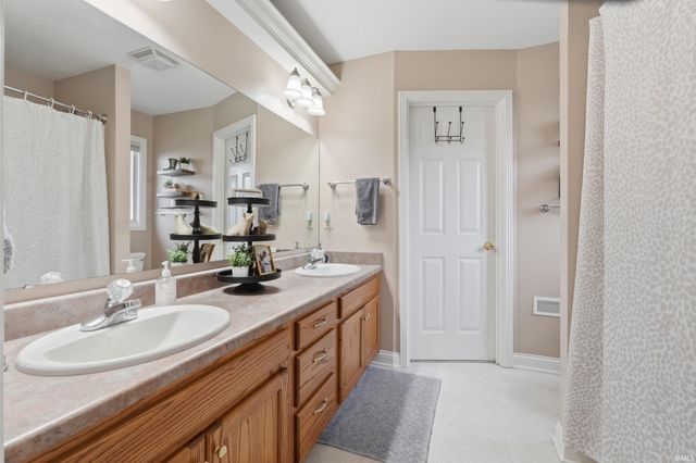 15905 Lebaron Lane, Huntertown, IN 46748