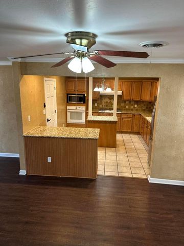 1505 Balin Street, Borger, TX 79007