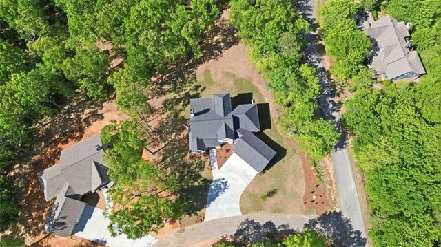 110 Fall Pippin Court, Clarkesville, GA 30523