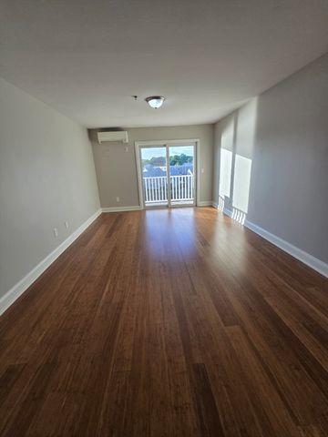 9 Needhams Landing Road 404, Lynn, MA 01905
