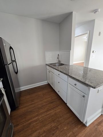 9 Needhams Landing Road 404, Lynn, MA 01905