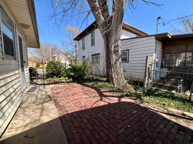 821 E 10th, Winfield, KS 67005