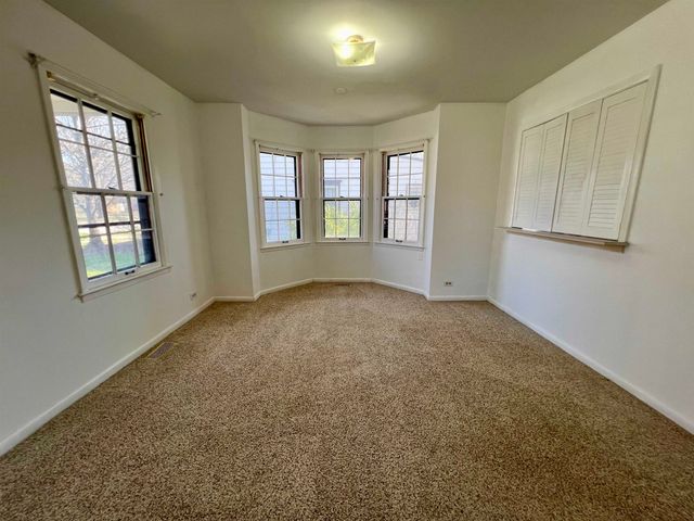 821 E 10th, Winfield, KS 67005