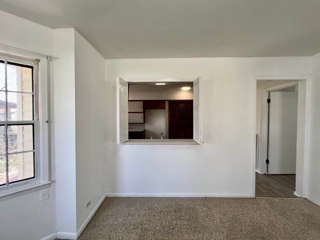 821 E 10th, Winfield, KS 67005