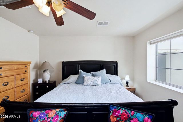 4045 E CAMBRIDGE Avenue, Phoenix, AZ 85008