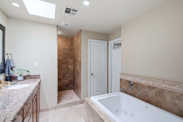 4045 E CAMBRIDGE Avenue, Phoenix, AZ 85008
