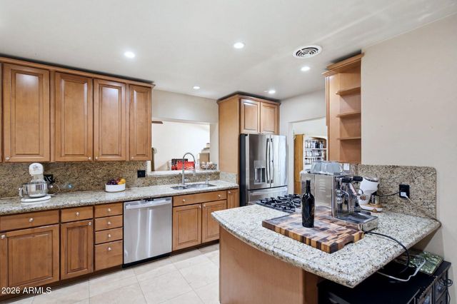 4045 E CAMBRIDGE Avenue, Phoenix, AZ 85008
