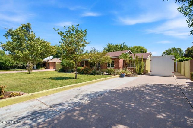 4045 E CAMBRIDGE Avenue, Phoenix, AZ 85008