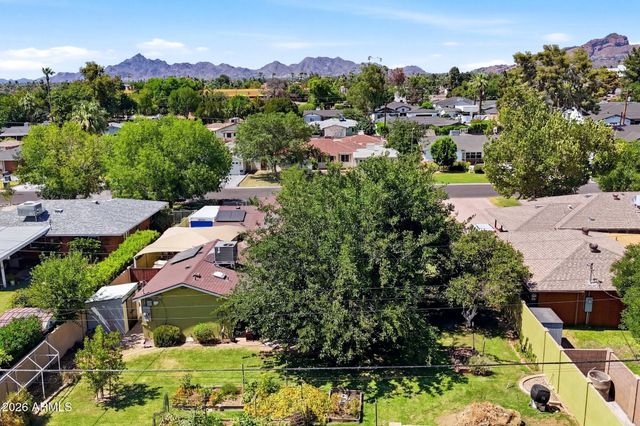 4045 E CAMBRIDGE Avenue, Phoenix, AZ 85008
