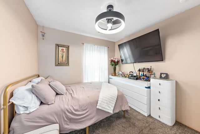 18 Scholarship Way, Medford, OR 97501