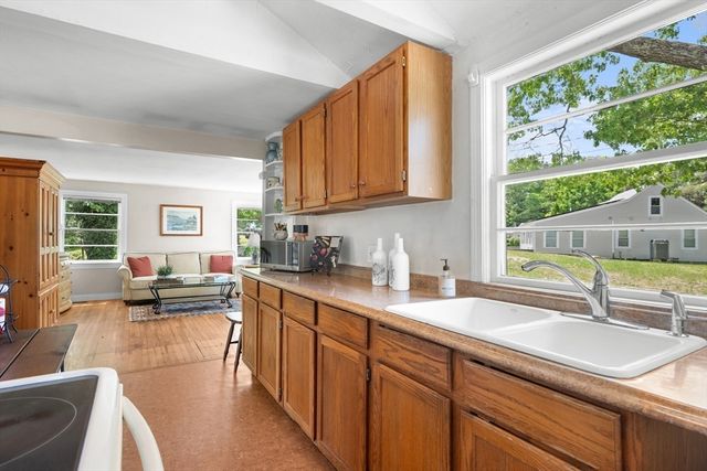 22 Wallace Point, Bourne, MA 02532