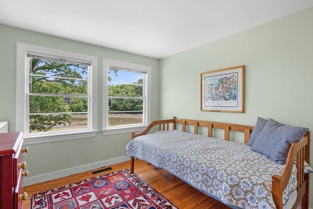 22 Wallace Point, Bourne, MA 02532