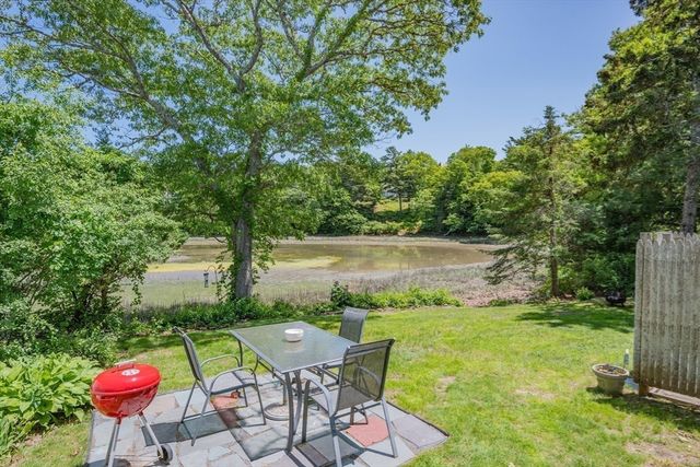 22 Wallace Point, Bourne, MA 02532