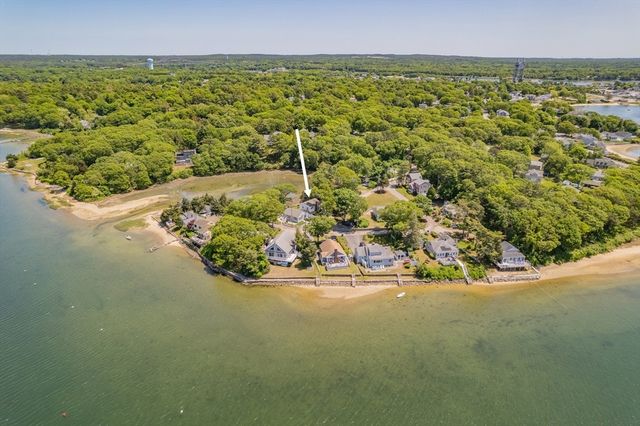 22 Wallace Point, Bourne, MA 02532