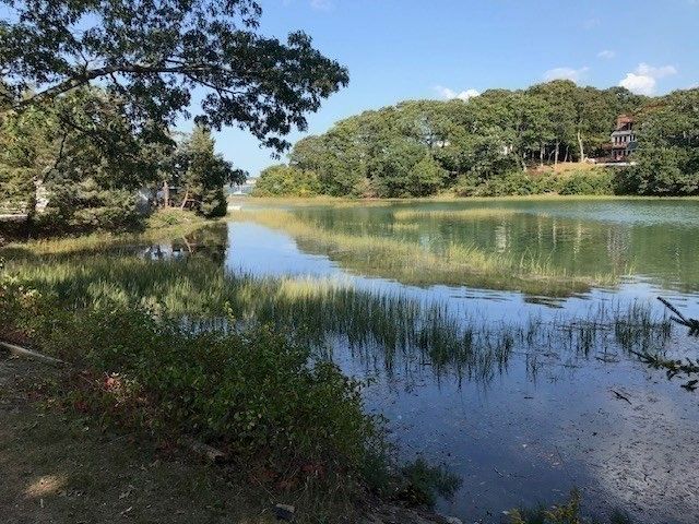 22 Wallace Point, Bourne, MA 02532