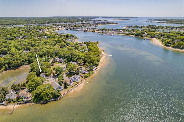 22 Wallace Point, Bourne, MA 02532