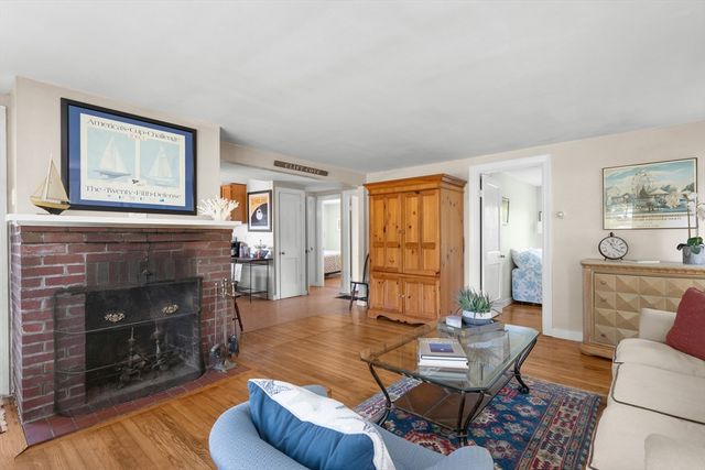 22 Wallace Point, Bourne, MA 02532