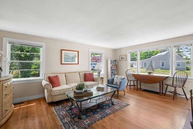 22 Wallace Point, Bourne, MA 02532