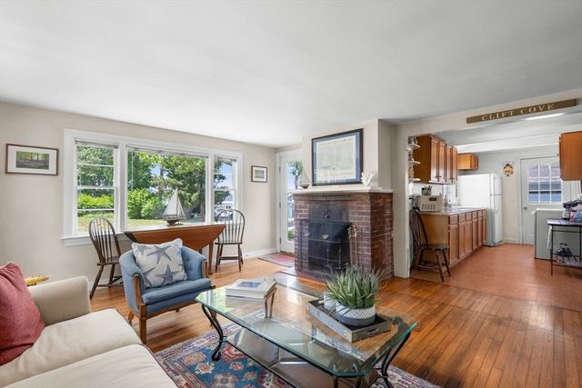 22 Wallace Point, Bourne, MA 02532