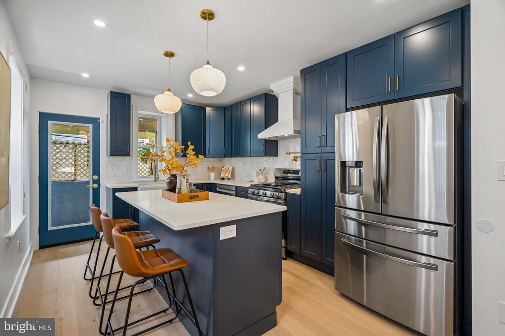 2908 W GIRARD AVE, PHILADELPHIA, PA 19130 — photo 4