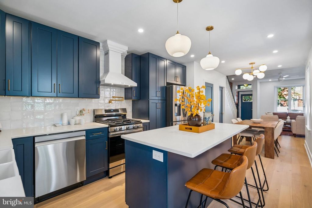 2908 W GIRARD AVE, PHILADELPHIA, PA 19130 — photo 5