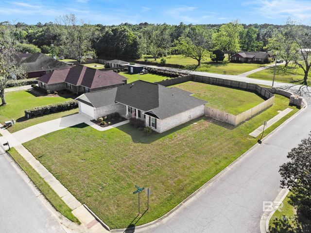 25323 Lakeland Drive, Loxley, AL 36551