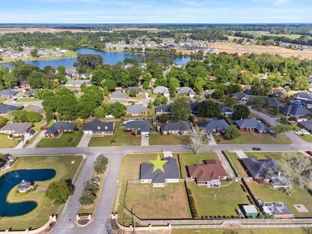 25323 Lakeland Drive, Loxley, AL 36551